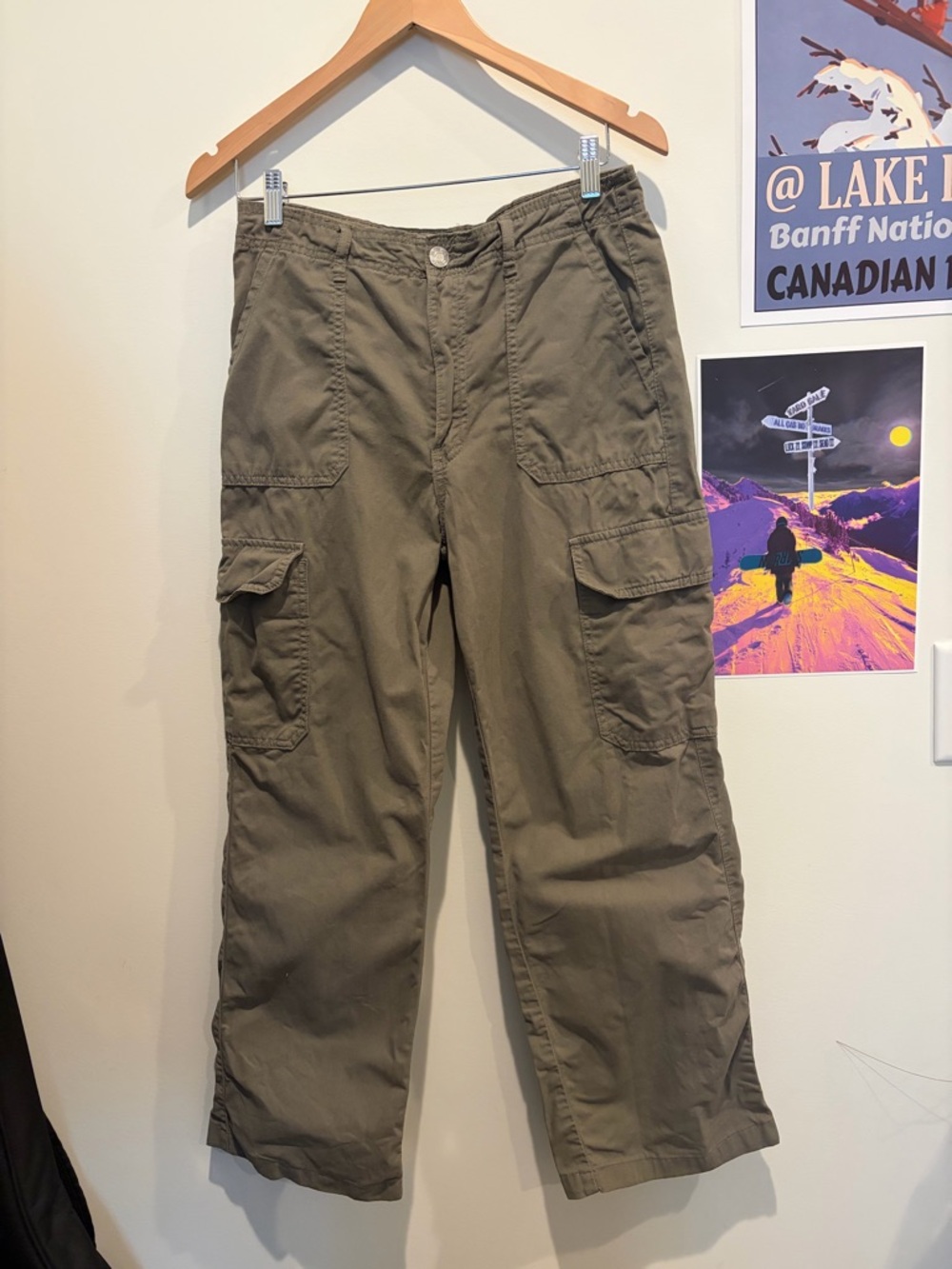 Zara Olive Cargo Pants with Multi-Pocket Utility Design